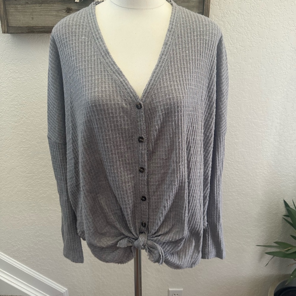 Urban Outfitters Gray Button-Up Women's Waffle knit tie front top ladies M